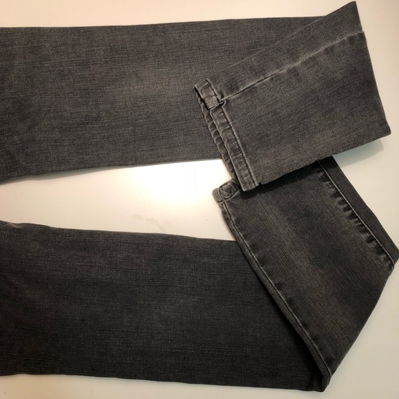 Grey denim street-style tight jeans - Picture 8 of 8